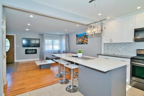 147 W Memory Ln, Addison, IL 60101 photo 15