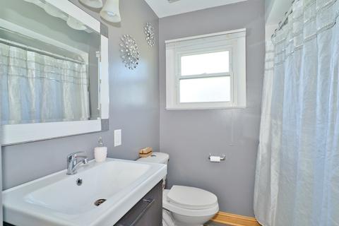 147 W Memory Ln, Addison, IL 60101 photo 20