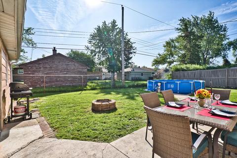 147 W Memory Ln, Addison, IL 60101 photo 33