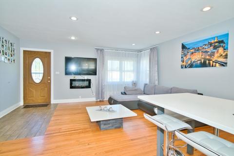 147 W Memory Ln, Addison, IL 60101 photo 17