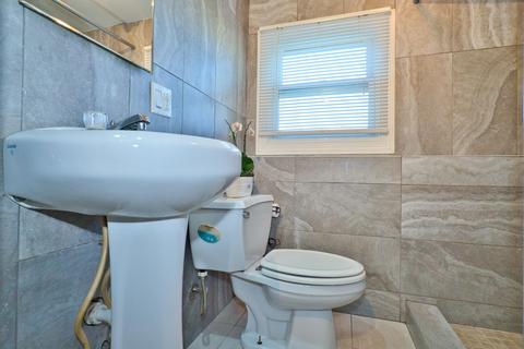 147 W Memory Ln, Addison, IL 60101 photo 28