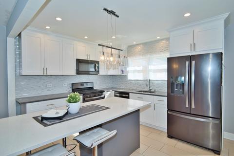 147 W Memory Ln, Addison, IL 60101 photo 8