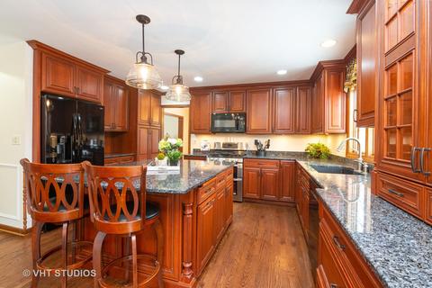 1921 Peach Tree Ln, Algonquin, IL 60102 photo 2