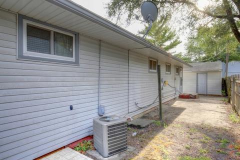 1102 W Eureka St, Champaign, IL 61821 photo 25
