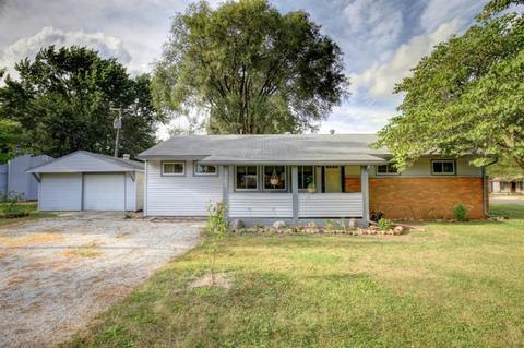 1102 W Eureka St, Champaign, IL 61821 photo 1