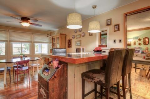 1102 W Eureka St, Champaign, IL 61821 photo 10