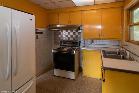 149 E Quincy St, Riverside, IL 60546 photo 5