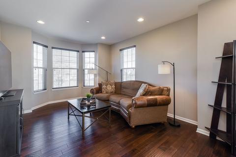 2967 Henley Ln, Naperville, IL 60540 photo 2