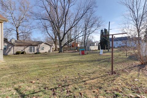 203 E North St, Danvers, IL 61732 photo 32