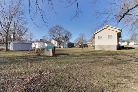 203 E North St, Danvers, IL 61732 photo 35