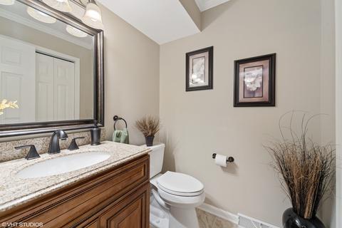 1700 Pebble Beach Dr, Hoffman Estates, IL 60169 photo 9