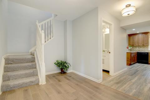 31 Circle Dr, Algonquin, IL 60102 photo 2