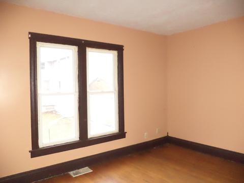 305 W North St, Mclean, IL 61754 photo 3