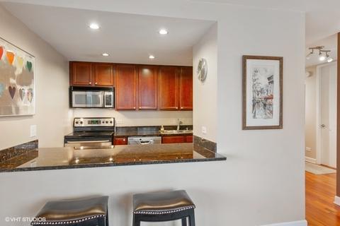 30 E Huron St #2807, Chicago, IL 60611 photo 6