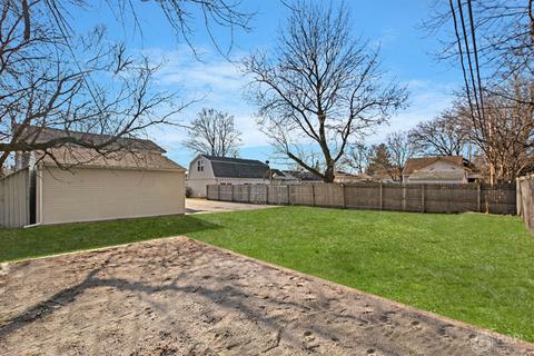 606 Columbus St, Mchenry, IL 60050 photo 3