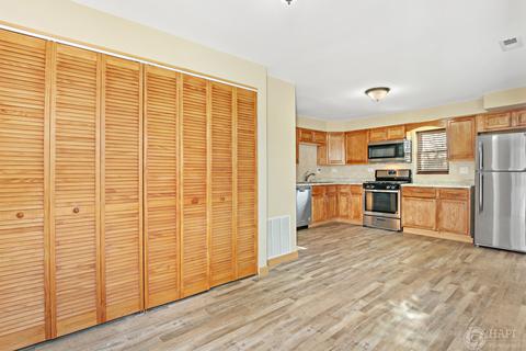 606 Columbus St, Mchenry, IL 60050 photo 5