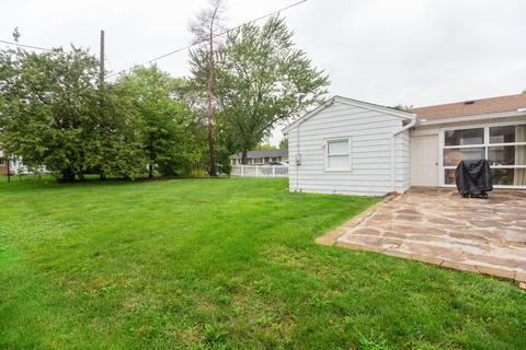 390 N Wolf Rd, Des Plaines, IL 60016 photo 12