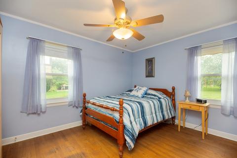390 N Wolf Rd, Des Plaines, IL 60016 photo 8