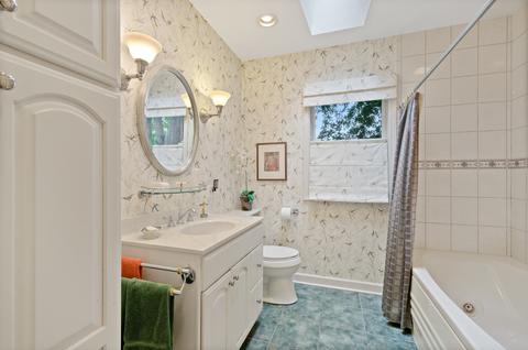 9301 Ridgeway Ave, Evanston, IL 60203 photo 12