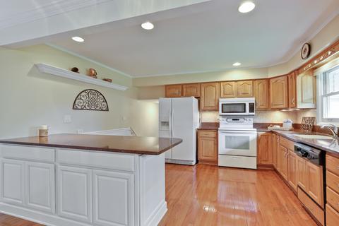 3790 Winston Dr, Hoffman Estates, IL 60192 photo 7