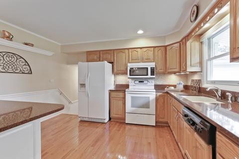 3790 Winston Dr, Hoffman Estates, IL 60192 photo 8