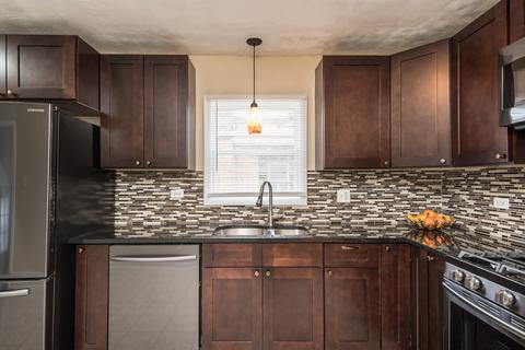 142 E 124th St, Chicago, IL 60628 photo 3