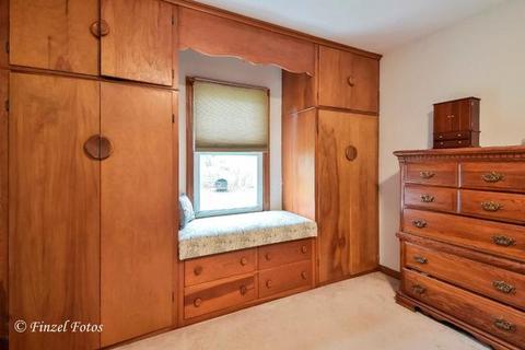 814 Morgan St, Elgin, IL 60123 photo 10