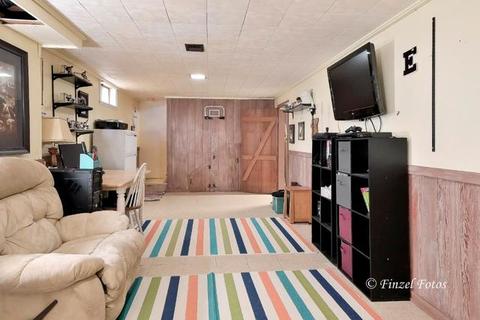 814 Morgan St, Elgin, IL 60123 photo 7