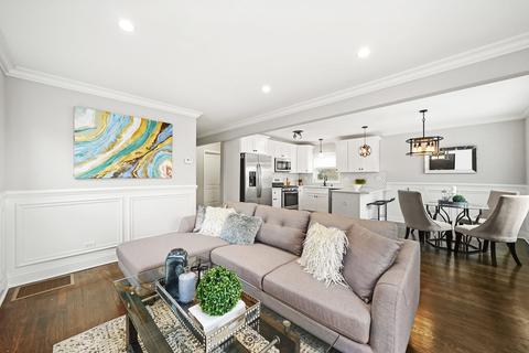 560 E 105th Pl, Chicago, IL 60628 photo 5