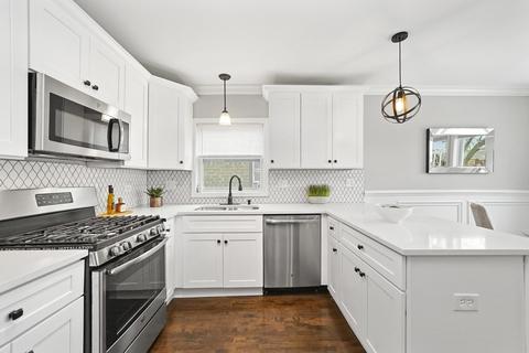560 E 105th Pl, Chicago, IL 60628 photo 8