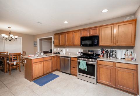 1530 Belclare Rd, Normal, IL 61761 photo 8