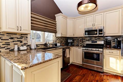 419 Harvard Ct, Bartlett, IL 60103 photo 5