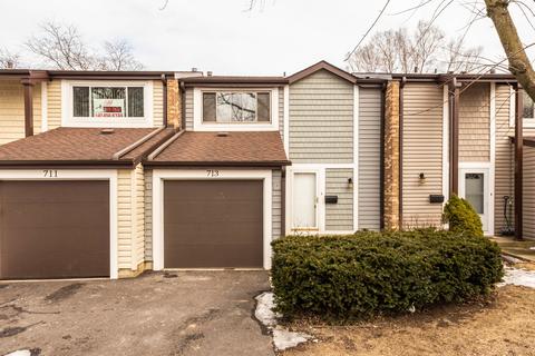 713 Lakeside Circle Dr, Wheeling, IL 60090 photo 1