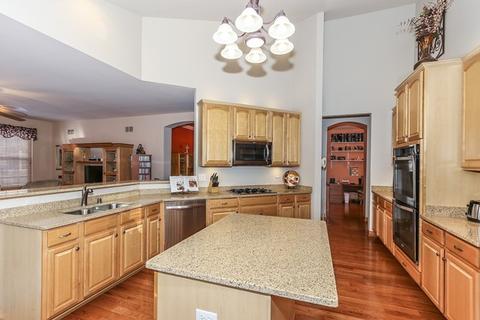 398 Fairway Dr, Bartlett, IL 60103 photo 12