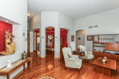 398 Fairway Dr, Bartlett, IL 60103 photo 3