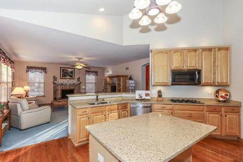 398 Fairway Dr, Bartlett, IL 60103 photo 10