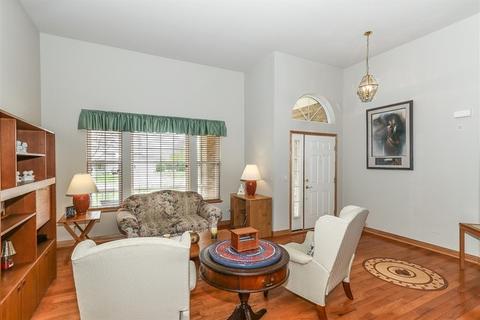 398 Fairway Dr, Bartlett, IL 60103 photo 5