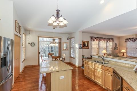 398 Fairway Dr, Bartlett, IL 60103 photo 8
