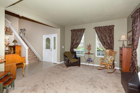 1504 Broadlawn Dr, Plainfield, IL 60586 photo 2