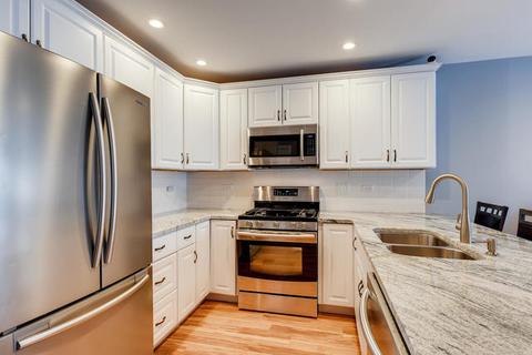 486 Nicole Dr #B, Bartlett, IL 60103 photo 3
