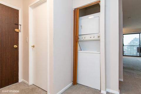 173 Gregory St #15, Aurora, IL 60504 photo 8