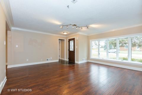 906 E 8th St, Lockport, IL 60441 photo 3