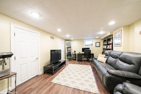 823 S Wheaton Ave, Wheaton, IL 60189 photo 15