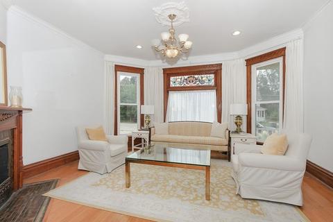 464 Laurel St, Elgin, IL 60120 photo 3