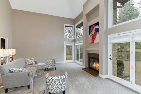 6205 Squire Ln, Willowbrook, IL 60527 photo 11