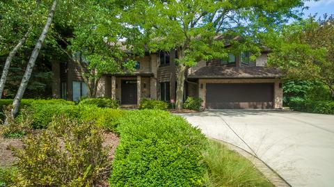 6205 Squire Ln, Willowbrook, IL 60527 photo 1