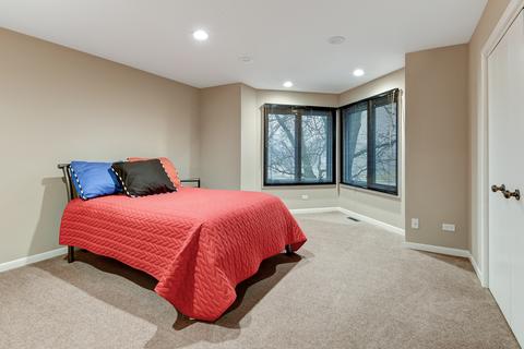 6205 Squire Ln, Willowbrook, IL 60527 photo 24