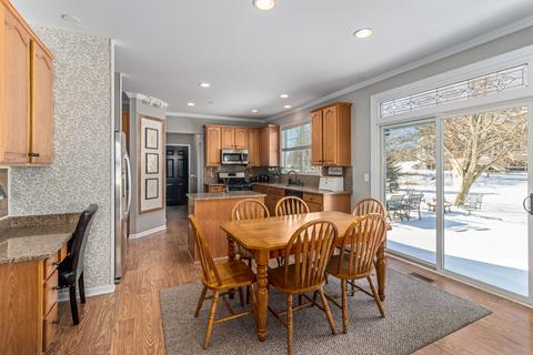 1372 Angle Tarn, West Dundee, IL 60118 photo 15