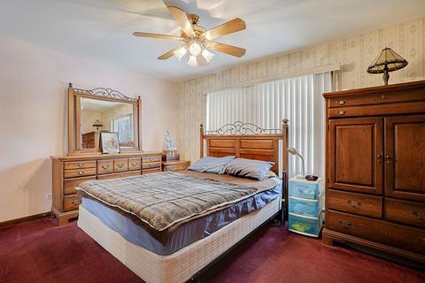 12839 E Playfield Dr, Crestwood, IL 60418 photo 6