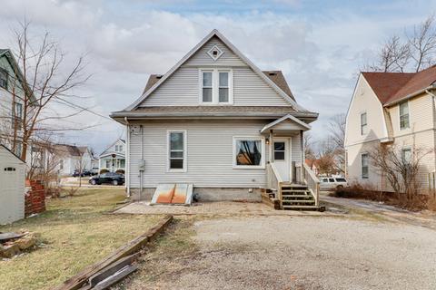 910 S Madison St, Bloomington, IL 61701 photo 3